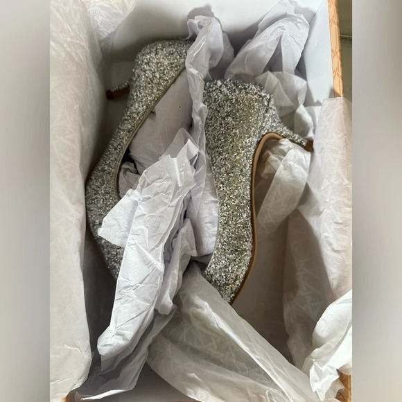 Jewel Badgley Mischa Royalty Pointed Toe Kitten Heel in Silver ✨ - Picture 9 of 12